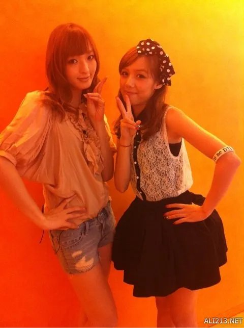 每日福利大放送 长腿模特佐藤かよ大秀惹火身材