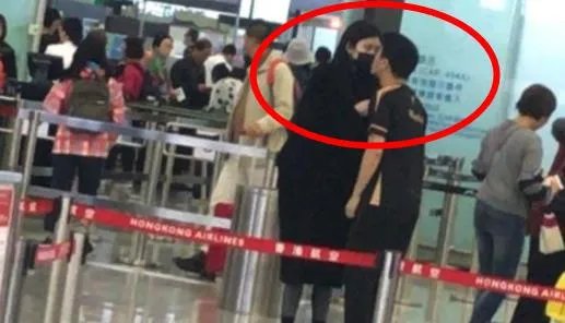 何猷君奚梦瑶吻别照片曝光:甜蜜热恋期为什么不官宣