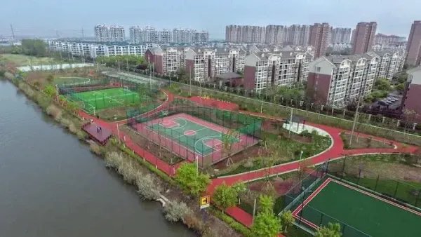 受疫情影响上海部分公园临时闭园，当地的疫情情况如何？