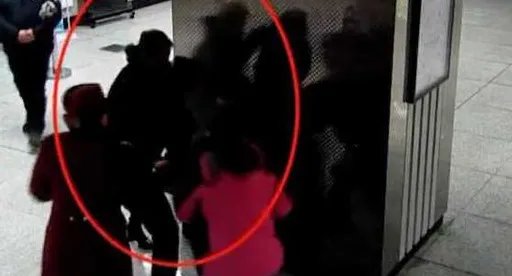 女子包太贵拒安检后果怎么样？