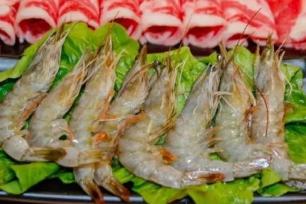 永辉盒马等超市全面下架南美虾类是怎么回事？