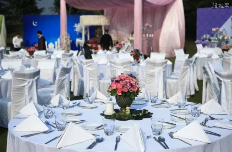 婚宴餐巾纸371元 一盒371是天价卫生纸？