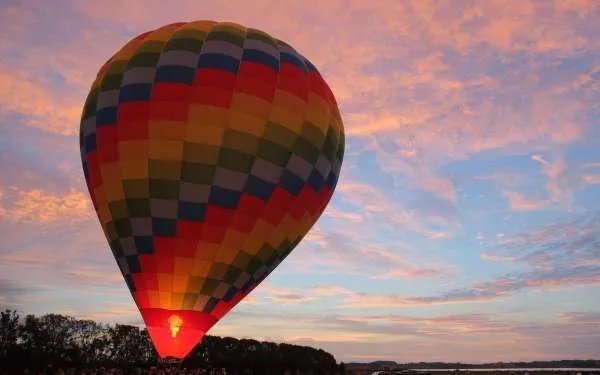 湖南株洲一男子从热气球坠亡,现场到底发生了什么?