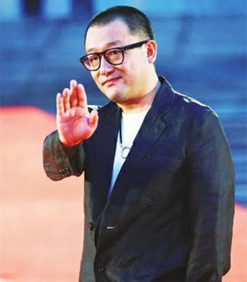 王小帅和周立波酒局中激辩 回应：不影响友谊