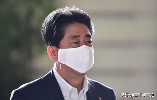 日本首相安倍晋三辞职，你如何评价其功过是非？