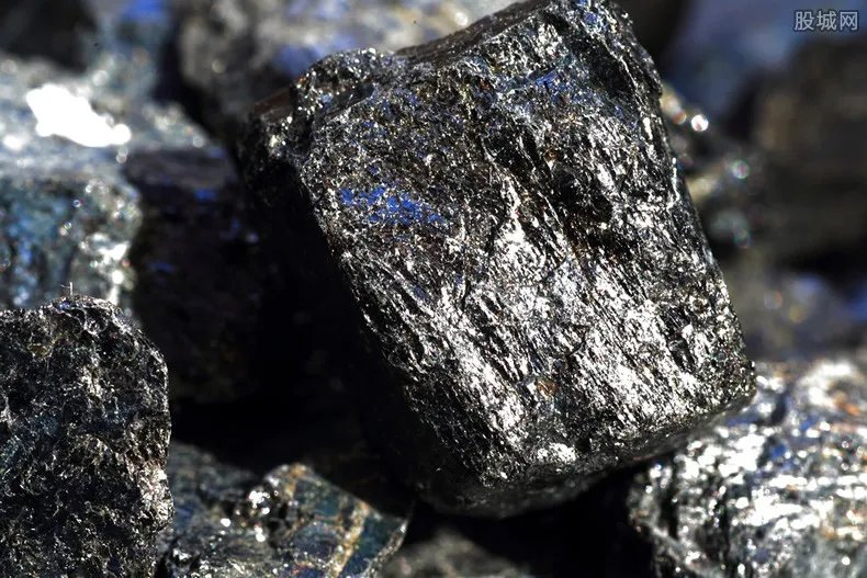 月球碎石纽约拍卖 一颗碎石价格为什么会这么高？