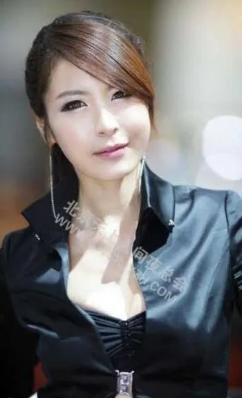 司灵真实相片简介:天上人间头牌公主照片大曝光