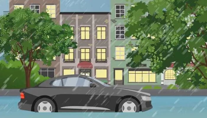 台风泰利致扬州暴雨 扬州公交闯洼地时积水涌入车厢