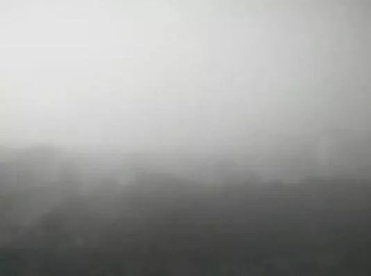 海南多市大雾预警 海口美兰机场航班停止起飞