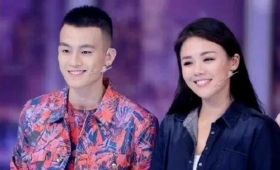 马思纯和欧豪在哪里热吻被拍？