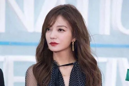 赵薇更博否认离婚传闻，网友们为何很多仍然表示不相信？