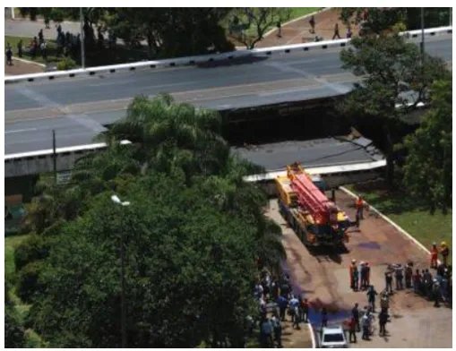 巴西首都路面垮塌的原因是什么?