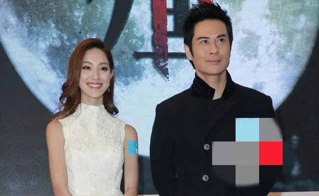 郑嘉颖与女友同居 女友陈凯琳背景惊人脖子现吻痕遭调侃