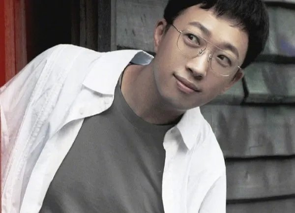 于正沈泰聚餐实在是让人惊讶，他俩之间有过什么矛盾吗？