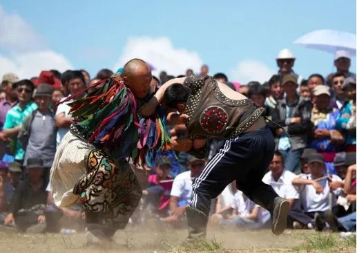 西部的民族风情有哪些？