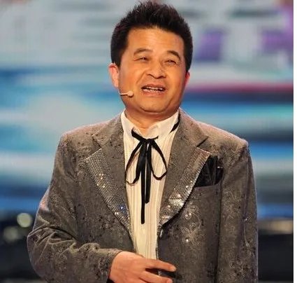 毕福剑发微博致歉 盘点姥爷做过的傻事