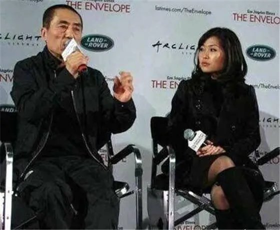 张艺谋女儿做月饼为母庆生 对超生事件表示已释然