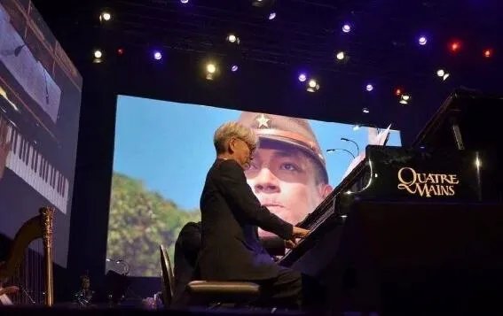 圣诞快乐劳伦斯先生表达了什么？背后的故事