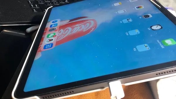 ipad充不进电怎么回事