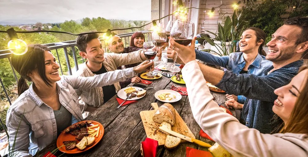 轰趴馆是干什么的 轰趴馆的优势与劣势