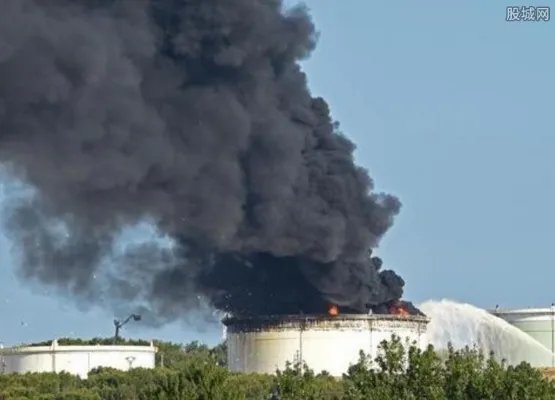 法国制油工厂爆炸 造成一人当场死亡爆炸原因尚不清楚