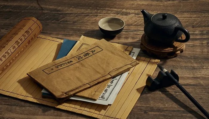 中道崩殂是什么意思