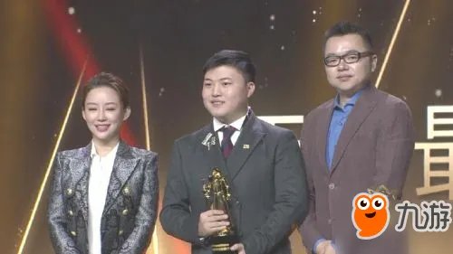 《LOL》2017年度颁奖盛典回顾 Uzi获得年度最佳ADC