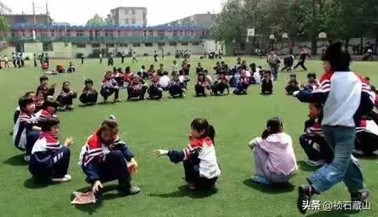 范冰冰和李晨分手后聚餐。话说，你认为恋人分手后还能当朋友吗？