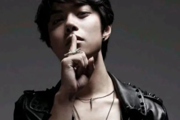 单色凌十大经典歌曲排行榜:《错位节拍》上榜,第四真挚且动人