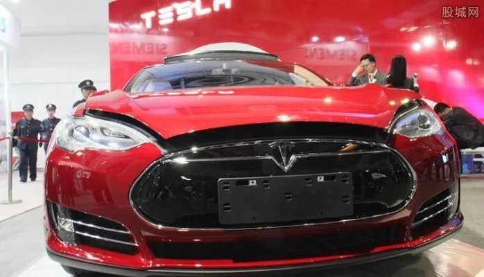 特斯拉关首批门店 线上销售会是特斯拉最好的出路吗