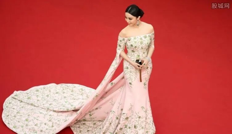 税务局调查范冰冰 阴阳合同事件还在不断发酵