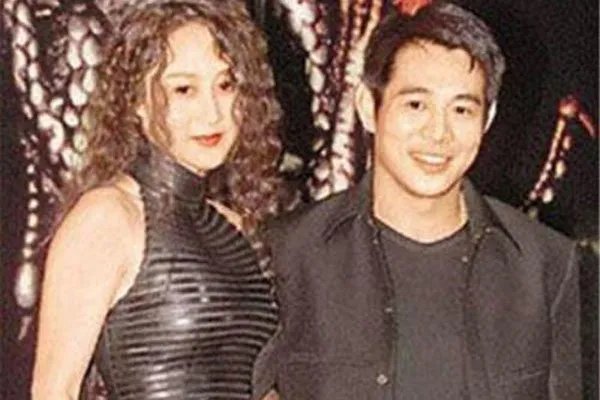 李连杰是纵欲过度 老夫老妻已经没有多少欲望了