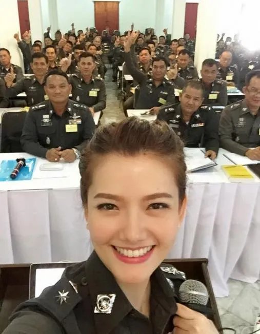 最美警花大比拼：亚洲五国“最美警花”大比拼