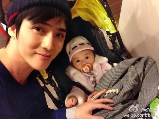 张榕容是les女同性恋吗 张榕容和纪佳松是形婚