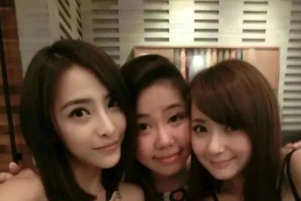 王思聪发朋友圈说AMY姐厉害,这个AMY到底是谁?