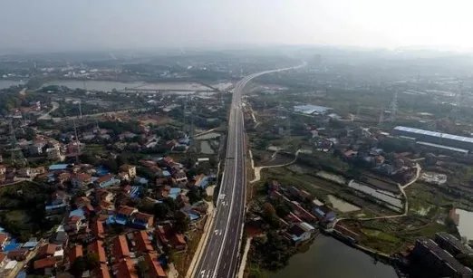 岳阳龙虾高速发展是怎么做到的？