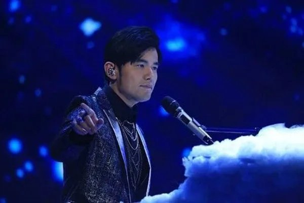 小学生在周杰伦演唱会写作业，有哪些抢票的骚操作？