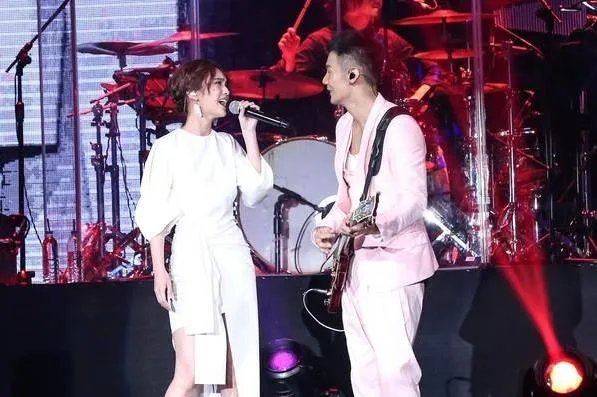 孙红雷致歉杨丞琳：我不八卦所以不知道你和荣浩的事