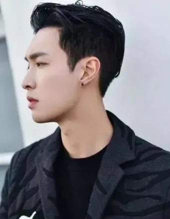 张艺兴微博被举报:原因到底怎么回事