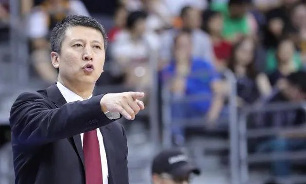 周琦与郭士强在哪里合影?