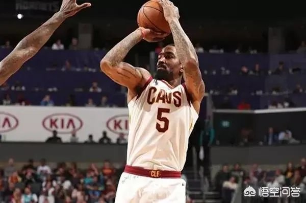 如何看待JR如此潇洒的动作助攻詹姆斯追平乔丹？他是提前设计好了么？