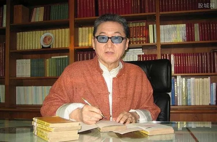 李敖亲笔遗嘱公开 五十亿财产都分给了谁？