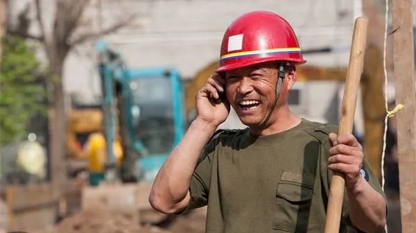 女儿为植物人父亲打造花园，你见过哪些暖心瞬间？