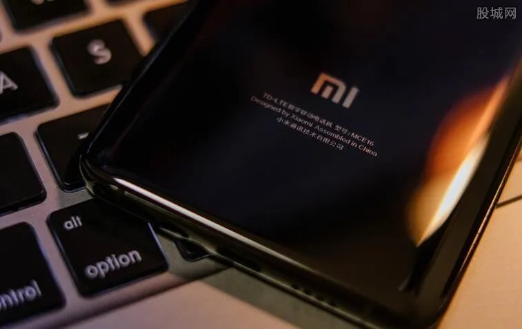 小米mix3曝光 业内人士曝光小米mix3具体细节