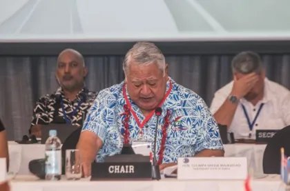 汤加为什么要求中国免除债务？