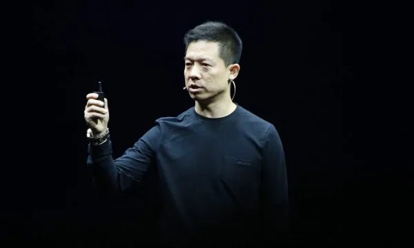 贾跃亭宣布破产重组完成，这是要打算回国了吗?