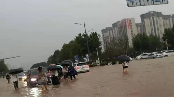 郑州疫情传播路径为“暴雨”？郑州究竟有没有发生院感事件？