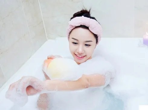 女人用这物洗澡男人会更喜欢(图)