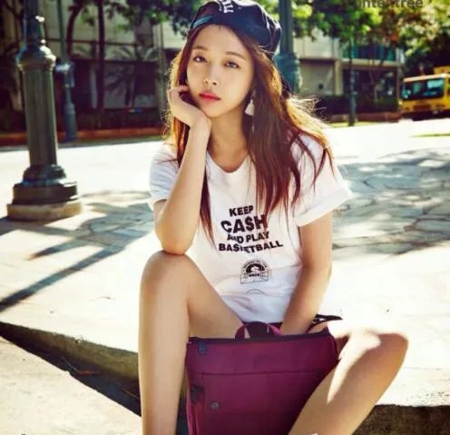 fx雪莉ktv照片事件是什么 曾经清纯形象消失网友惋惜