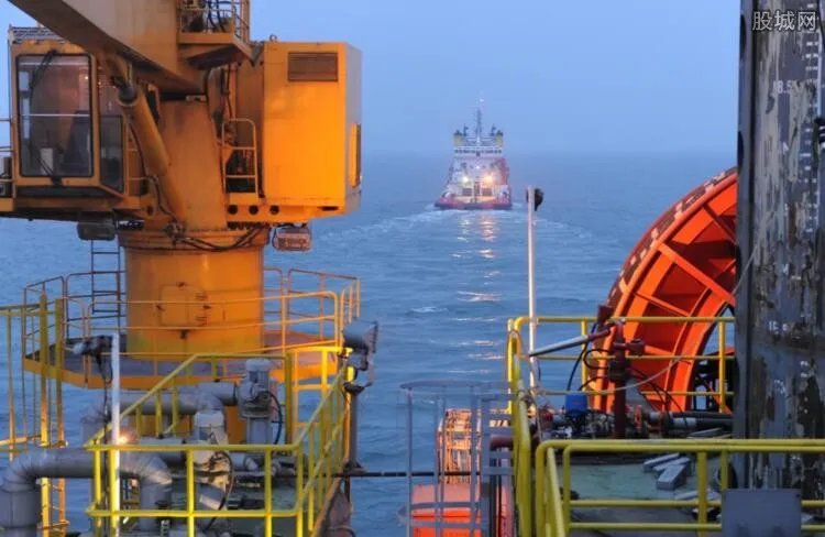 南非油价即将上调 油价大幅上涨令消费者苦不堪言